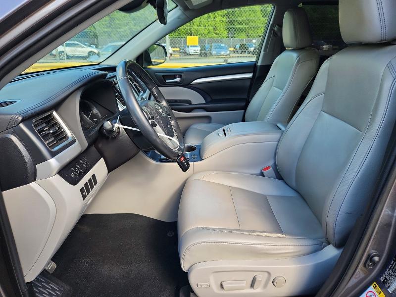 2019 Toyota Highlander VIN 5TDKZRFH5KS324044 COPART salvage auction — FRONT END, Md - Cert Of Salvage > 75% Damage, sold $6,100 on 2026-07-28 (photo 7)