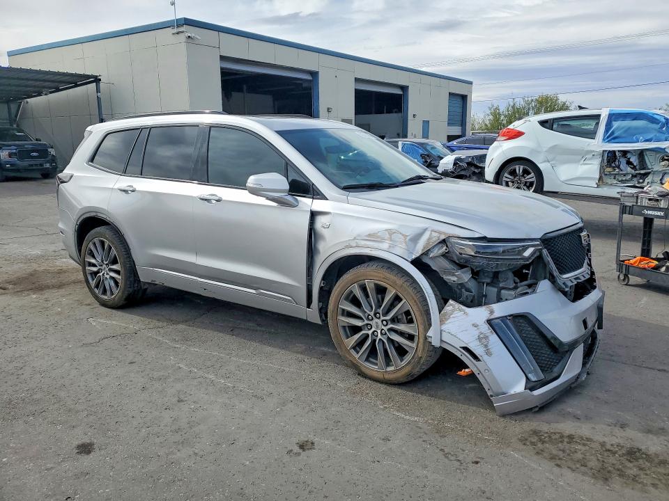 2020 Cadillac Xt6 VIN 1GYKPHRS3LZ109523 COPART salvage auction — FRONT END, Tx - Salvage Vehicle Title, sold $6,000 on 2026-07-10 (photo 4)