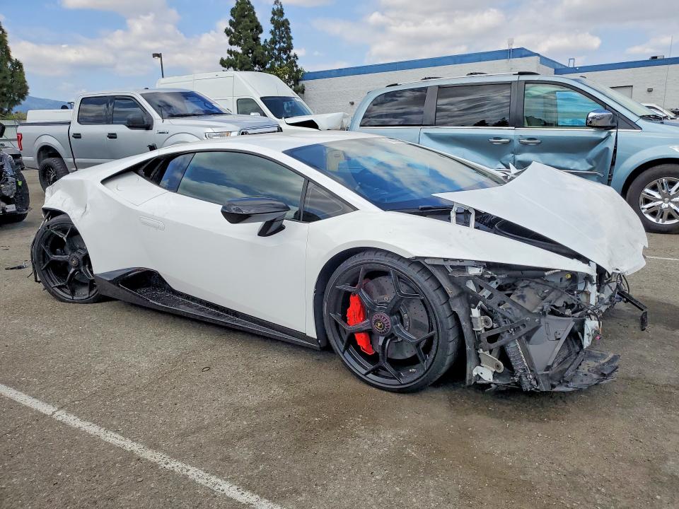 2018 Lamborghini Huracan VIN ZHWUD4ZF4JLA08259 COPART salvage auction — ALL OVER, CA - SALVAGE CERTIFICATE, sold $101,000 on 2026-07-14 (photo 4)