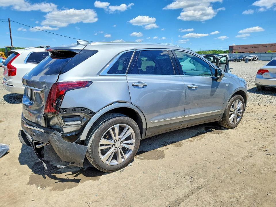 2024 Cadillac Xt5 VIN 1GYKNDRS4RZ702752 COPART salvage auction — REAR END, NJ - CERT OF TITLE-SALVAGE, sold $12,500 on 2026-08-05 (photo 3)
