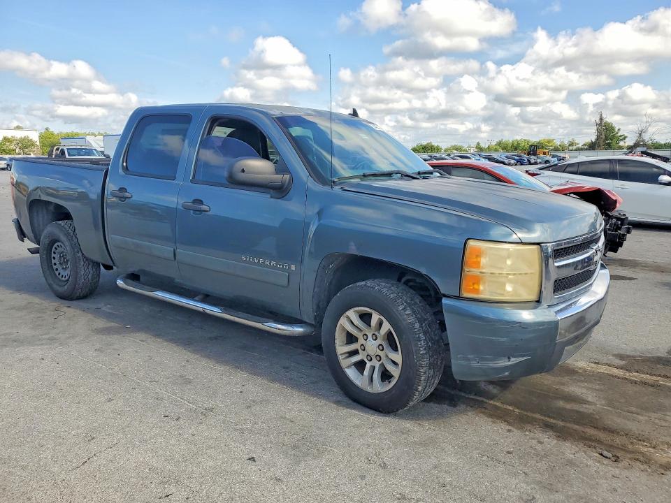 2008 Chevrolet Silverado 1500 VIN 2GCEC13C281336662 COPART salvage auction — MINOR DENT/SCRATCHES, FL - CERTIFICATE OF TITLE, sold $1,300 on 2026-07-02 (photo 4)