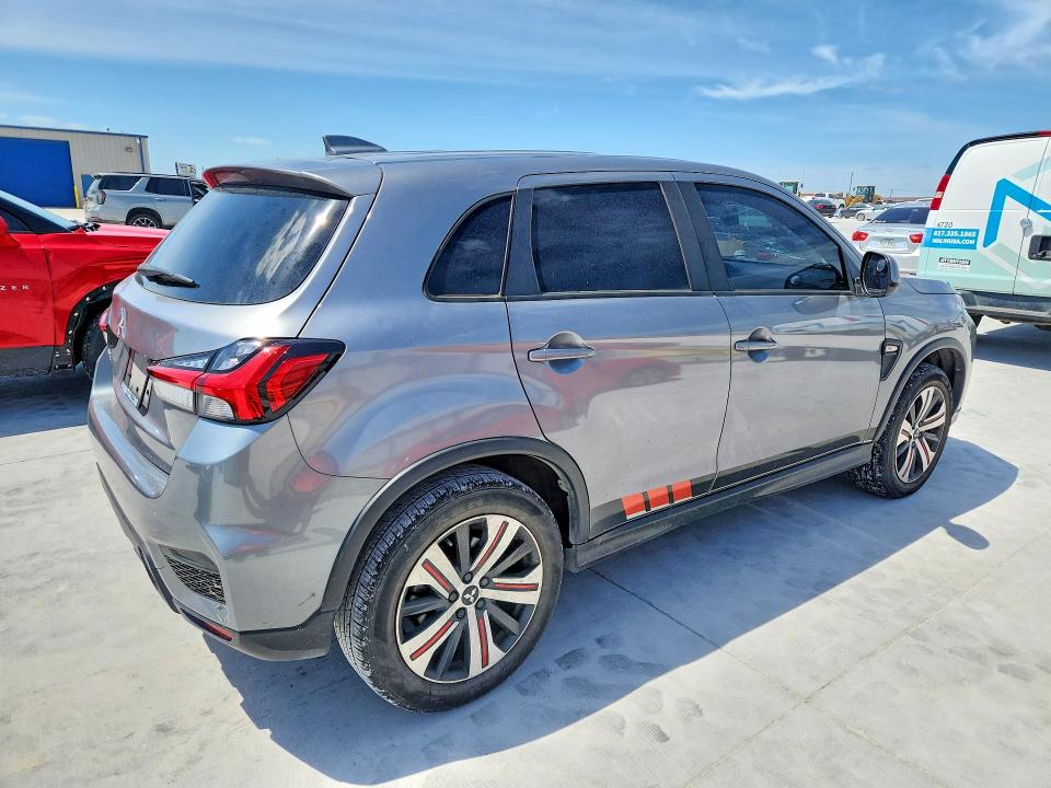 2022 Mitsubishi VIN JA4APUAU3NU013361 COPART salvage auction — HAIL, Tx - Certificate Of Title, sold $2,100 on 2026-07-31 (photo 3)