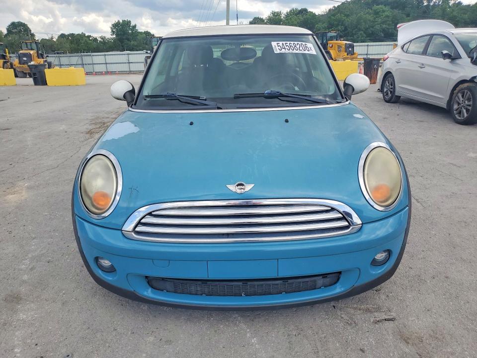 2008 Mini Cooper VIN WMWMF335X8TT67133 COPART salvage auction — NORMAL WEAR, Tn - Certificate Of Title, sold $625 on 2026-07-22 (photo 5)