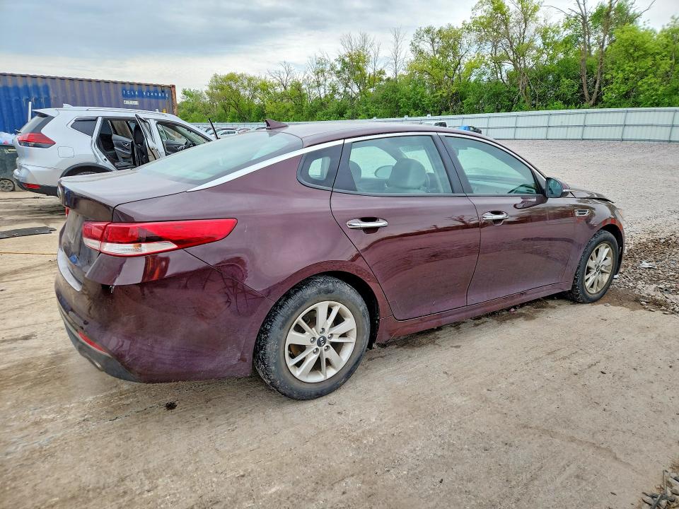 2017 Kia Optima VIN 5XXGT4L3XHG156687 COPART salvage auction — FRONT END, Il - Salvage Certificate, sold $1,350 on 2026-07-06 (photo 3)