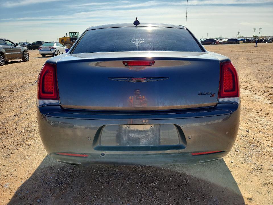 2021 Chrysler 300 VIN 2C3CCABG7MH541217 COPART salvage auction — WATER/FLOOD, Tx - Salvage Title-Flood Damage, sold $15 on 2026-07-29 (photo 6)