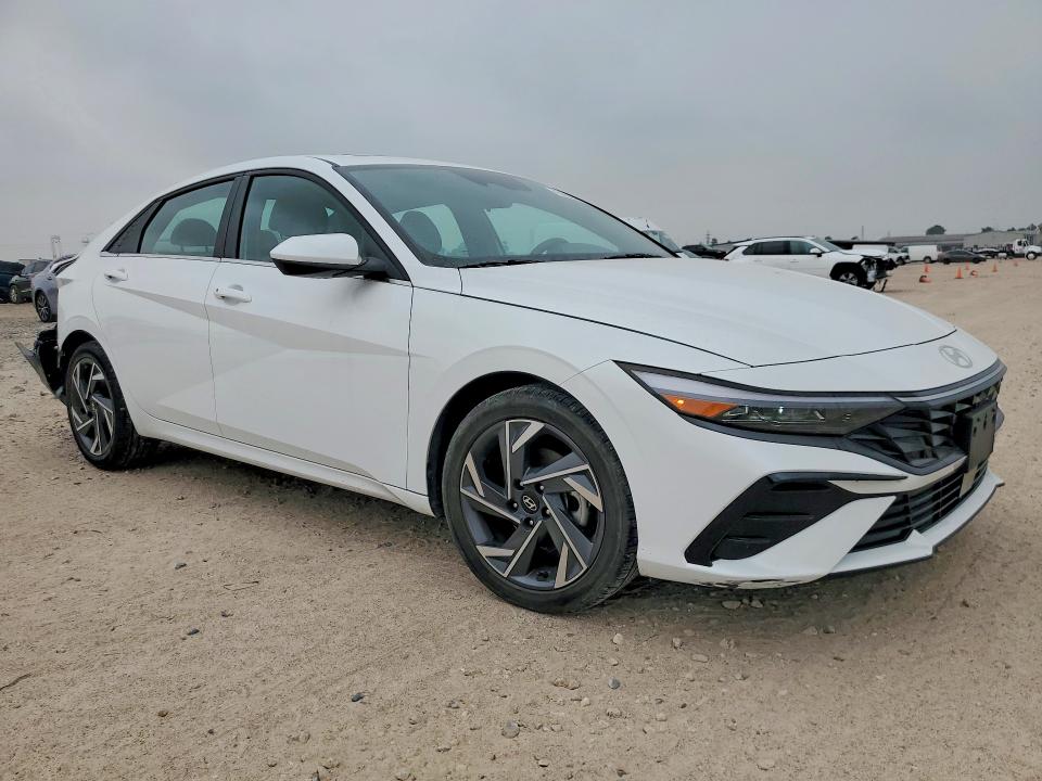 2025 Hyundai VIN KMHLS4DG3SU894282 COPART salvage auction — REAR END, Tx - Salvage Vehicle Title, sold $9,100 on 2026-07-17 (photo 4)