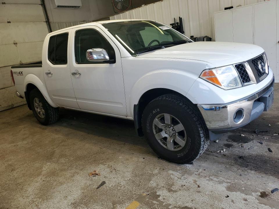 2006 Nissan Frontier VIN 1N6AD07W06C410031 COPART salvage auction — MINOR DENT/SCRATCHES, Me - Certificate Of Title, sold $975 on 2026-07-09 (photo 4)