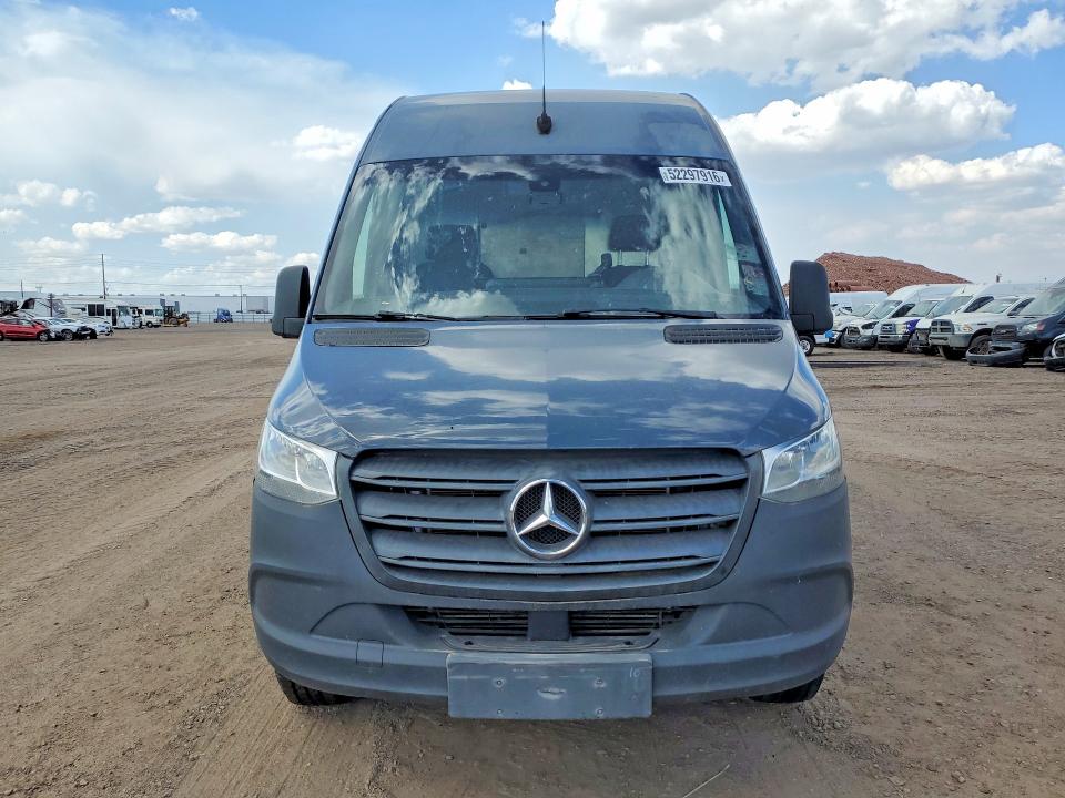 2019 Mercedes-benz Sprinter 2500 VIN WD4PF0CD7KP101743 COPART salvage auction — MINOR DENT/SCRATCHES, Az - Certificate Of Title, sold $9,300 on 2026-07-29 (photo 5)