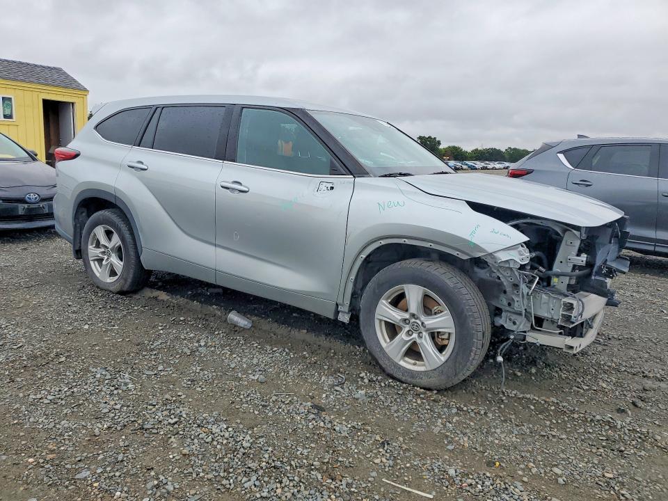 2022 Toyota Highlander hybrid VIN 5TDBBRCH3NS554498 COPART salvage auction — FRONT END, Ca - Dis/Dlr/Exp Only Clean Title, sold $13,600 on 2026-07-07 (photo 4)