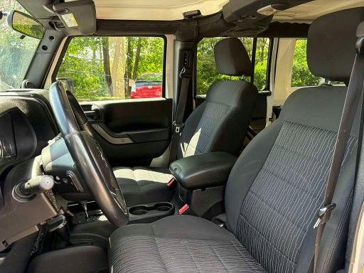 2011 Jeep Wrangler / VIN 1J4BA3H19BL528443 COPART salvage auction — MINOR DENT/SCRATCHES, Vt - Certificate Of Title (P), sold $9,500 on 2026-07-09 (photo 8)