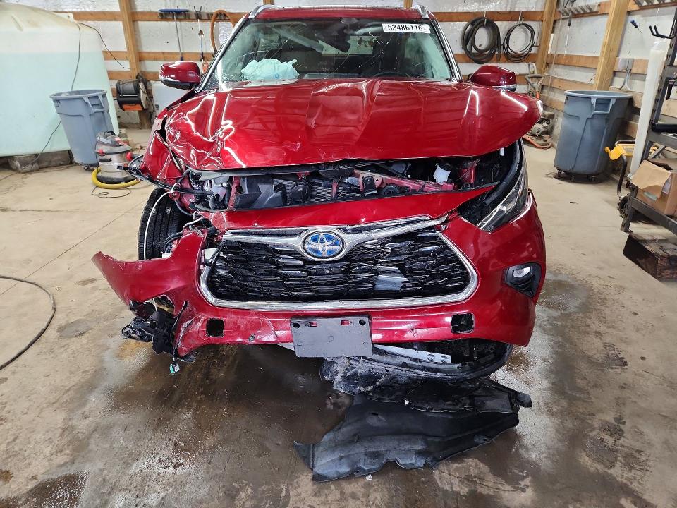 2022 Toyota Highlander VIN 5TDEBRCH8NS073482 COPART salvage auction — FRONT END, Il - Salvage Certificate, sold $6,700 on 2026-07-06 (photo 5)