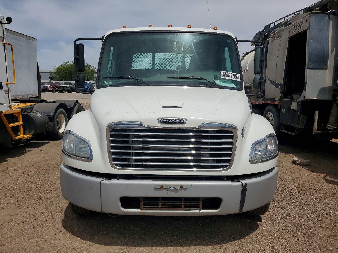 2019 Freightliner M2 106 VIN 1FVACWD24KHJY5124 COPART salvage auction — Normal Wear, AZ - CERTIFICATE OF TITLE (P), sold $18,000 on 2026-07-06 (photo 5)