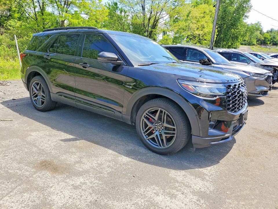 2025 Ford Explorer VIN 1FMWK8GC8SGC18406 COPART salvage auction — HAIL, NJ - CERT OF TITLE-SALVAGE, sold $27,500 on 2026-07-28 (photo 4)