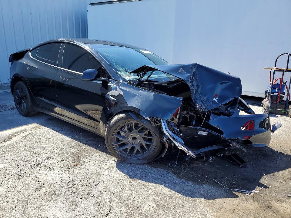 2025 Tesla VIN 5YJ3E1EA0SF069748 COPART salvage auction — FRONT END, Fl - Certificate Of Destruction, sold $5,700 on 2026-07-24 (photo 4)