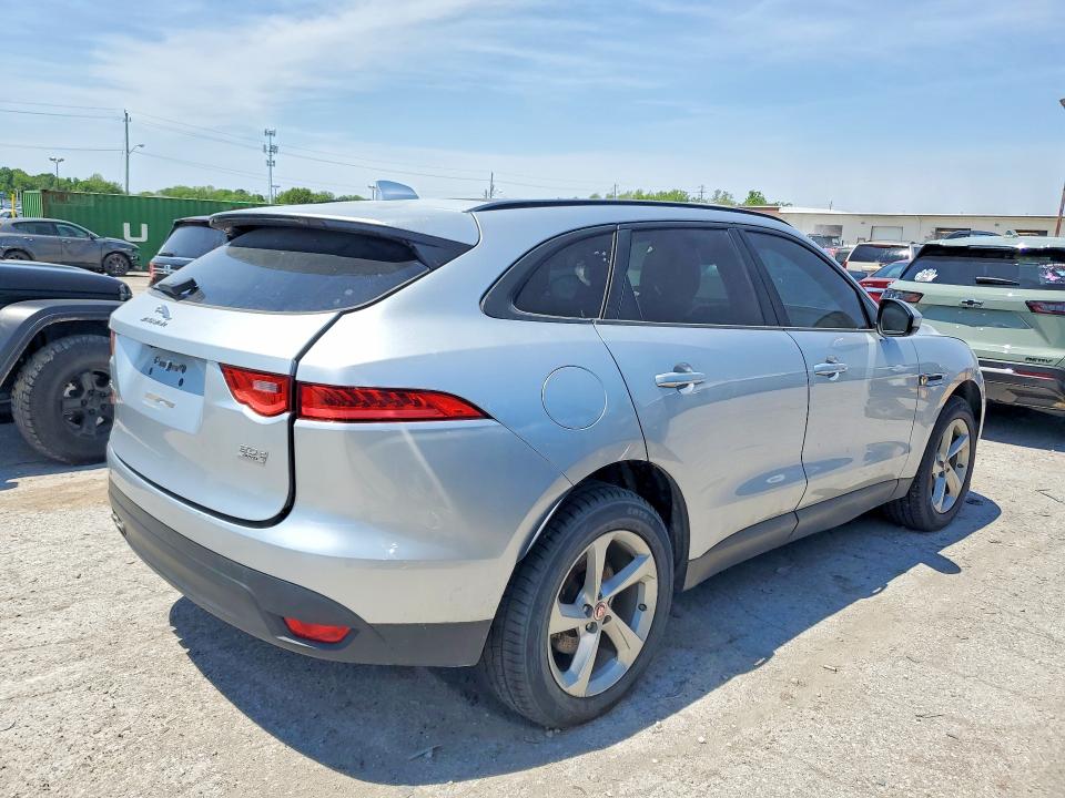 2017 Jaguar F-pace VIN SADCJ2BN3HA491513 COPART salvage auction — MINOR DENT/SCRATCHES, Il - Certificate Of Title (P), sold $2,950 on 2026-07-09 (photo 3)