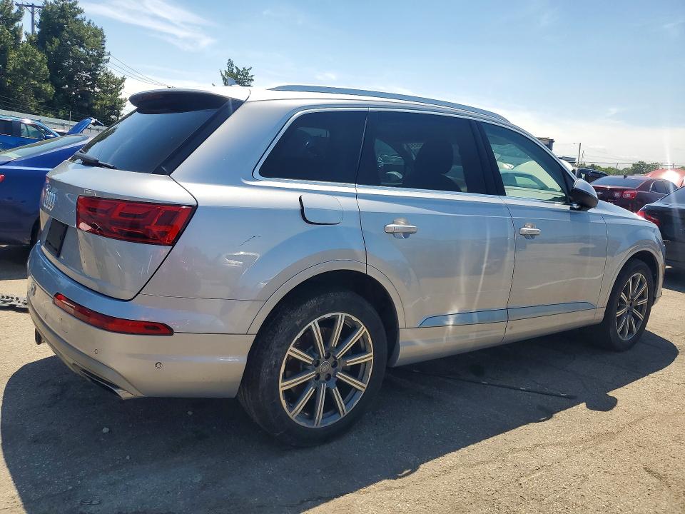 2019 Audi Q7 VIN WA1LAAF7XKD001053 COPART salvage auction — MINOR DENT/SCRATCHES, Oh - Cert Of Title-Repossession (P), sold $7,200 on 2026-07-29 (photo 3)