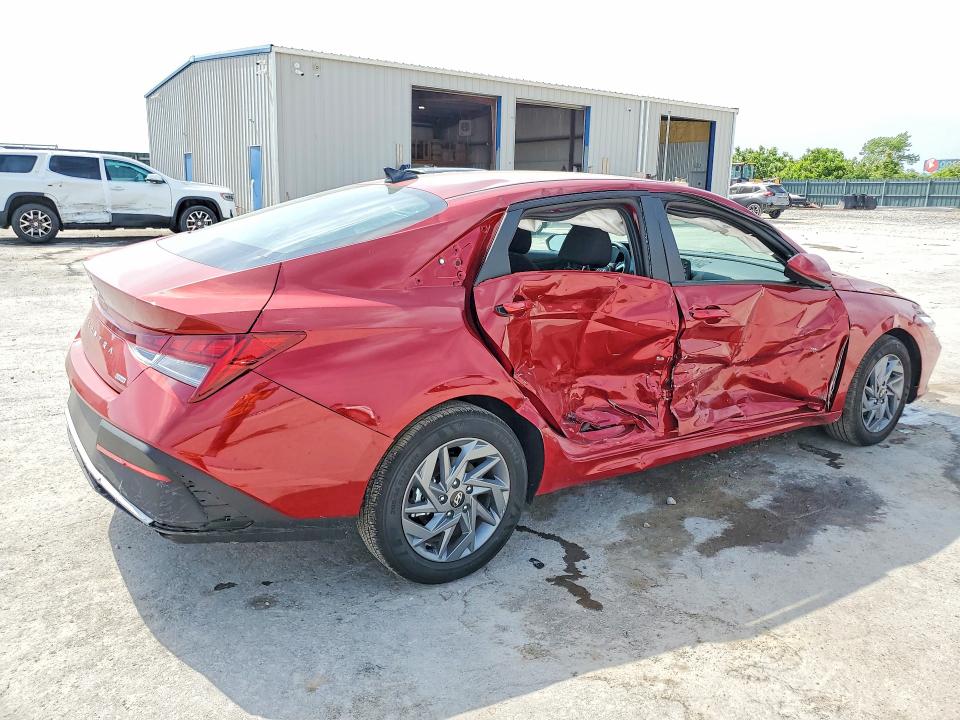 2026 Hyundai Elantra VIN KMHLM4DJ4TU192236 COPART salvage auction — SIDE, Mo - Salvage Certificate Of Title, sold $4,400 on 2026-07-20 (photo 3)