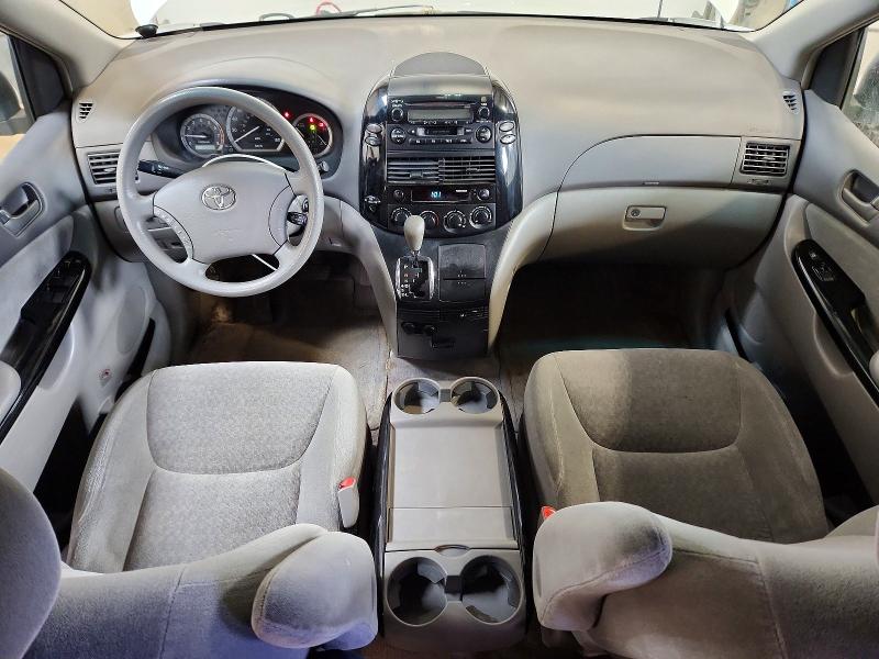 2005 Toyota Sienna VIN 5TDZA29C05S239551 COPART salvage auction — SIDE, AB - BOS - SALVAGE, sold $125 on 2026-07-30 (photo 8)