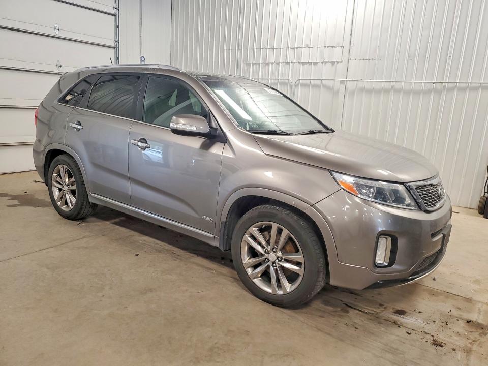 2015 Kia Carnival VIN 5XYKWDA78FG641815 COPART salvage auction — SIDE, Mn - Cert Of Title-Prior Salvage, sold $1,600 on 2026-07-07 (photo 4)
