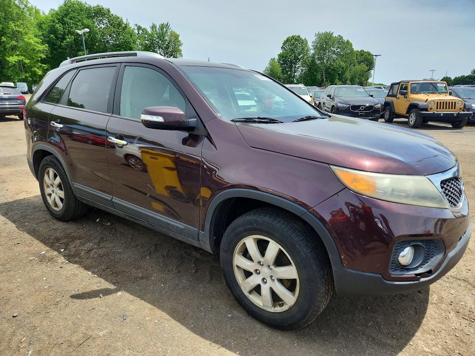 2011 Kia Sorento VIN 5XYKT3A12BG097689 COPART salvage auction — FRONT END, Ct - Certificate Of Title, sold $925 on 2026-07-09 (photo 4)