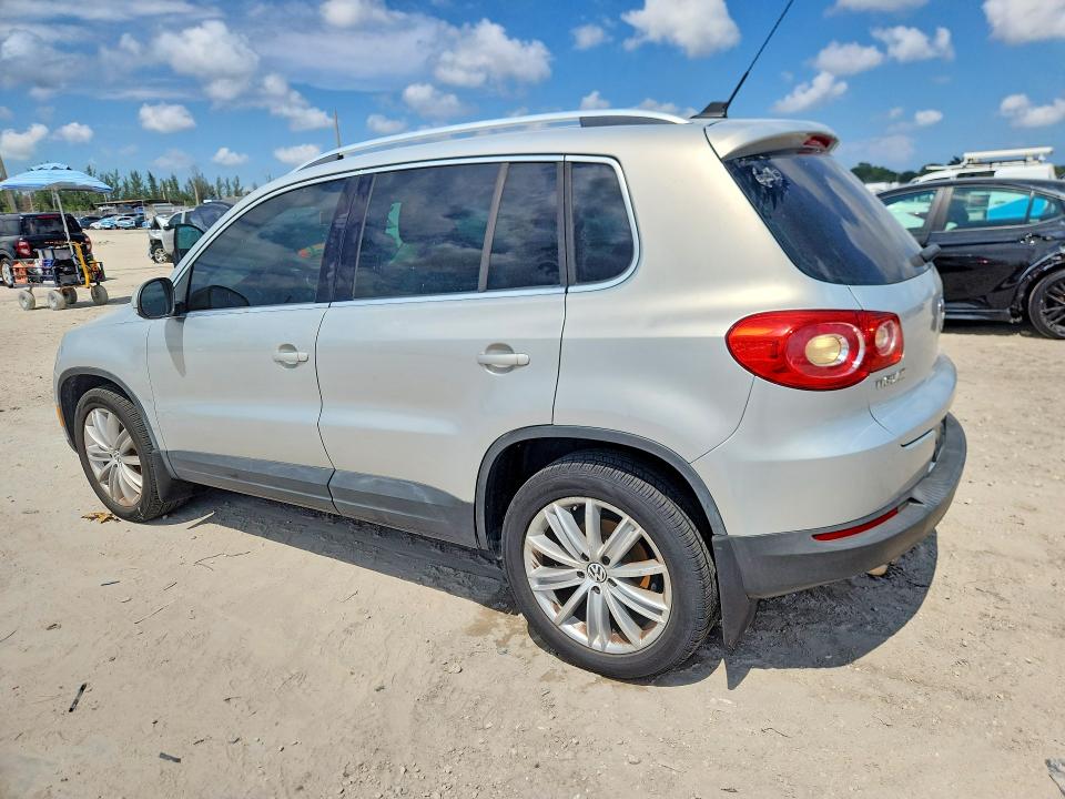 2010 Volkswagen Tiguan VIN WVGAV7AX0AW520963 COPART salvage auction — FRONT END, FL - CERTIFICATE OF TITLE, sold $350 on 2026-07-02 (photo 2)