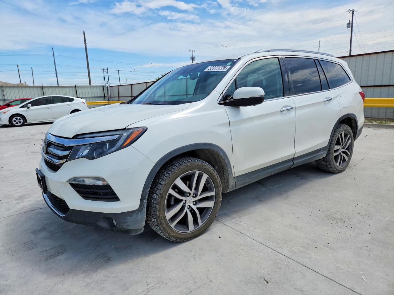 2017 Honda Pilot VIN 5FNYF6H03HB069898 — COPART salvage auction photo