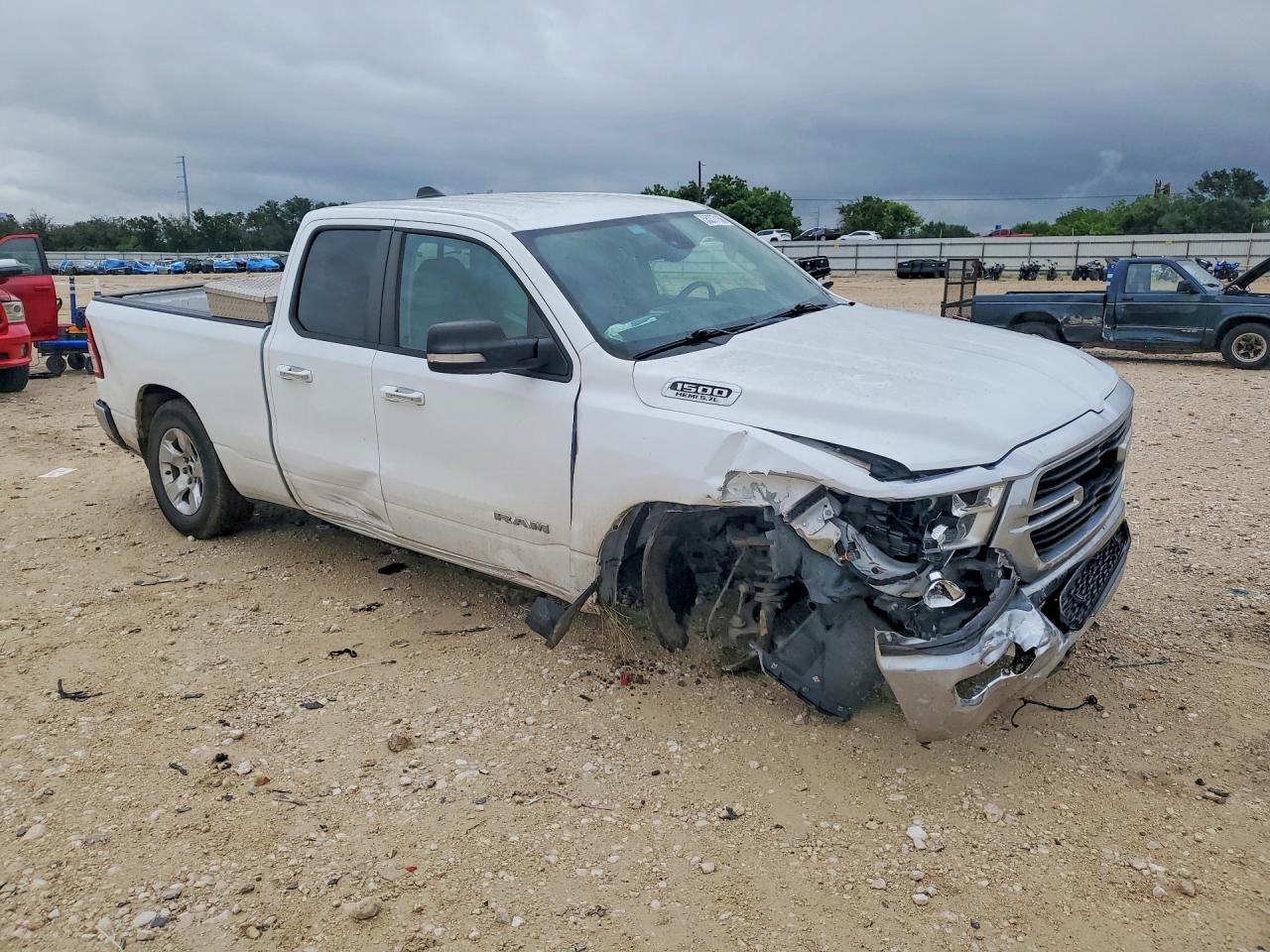 2020 Ram 1500 VIN 1C6RREBTXLN320510 COPART salvage auction — Front End, TX - SALVAGE VEHICLE TITLE, sold $6,000 on 2026-06-25 (photo 4)