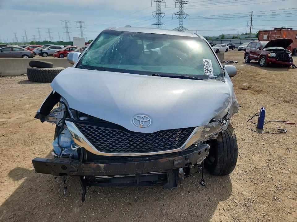 2017 Toyota Sienna VIN 5TDXZ3DC1HS792419 COPART salvage auction — REAR END, Il - Salvage Certificate, sold $2,050 on 2026-07-14 (photo 5)