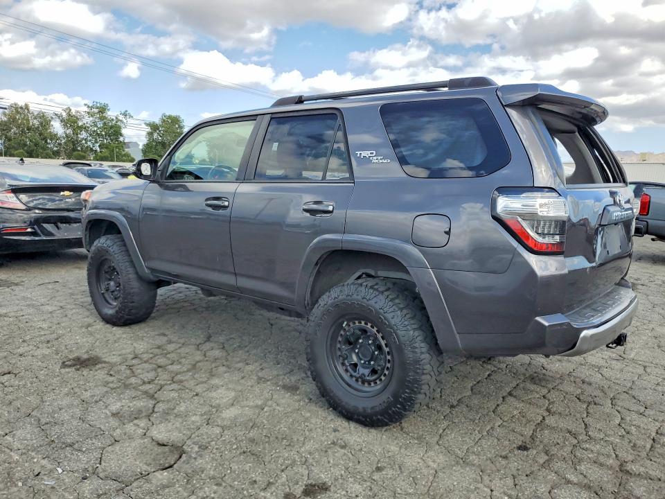 2019 Toyota 4runner VIN JTEBU5JR7K5709422 COPART salvage auction — SIDE, Fl - Dis/Dlr/Exp Only Clean Title, sold $14,200 on 2026-07-23 (photo 2)