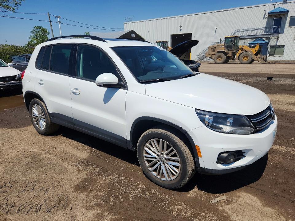2016 Volkswagen Tiguan VIN WVGJV7AX0GW509101 COPART salvage auction — VANDALISM, Qc - Gravement Accidente, sold $1,650 on 2026-07-07 (photo 4)