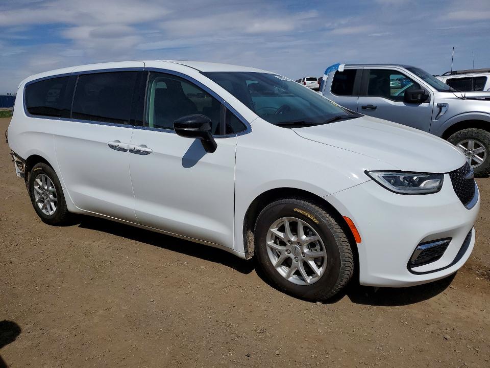 2024 Chrysler Pacifica VIN 2C4RC1BGXRR159013 COPART salvage auction — REAR END, Salvage Title, sold $1,600 on 2026-07-21 (photo 4)