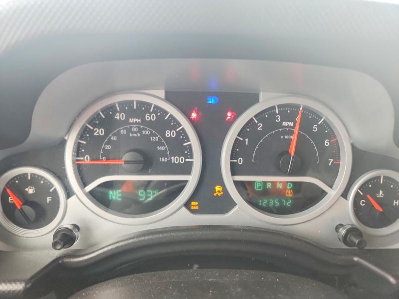 2008 Jeep Wrangler / VIN 1J4GA59118L595689 COPART salvage auction — FRONT END, Fl - Cert Of Title Slvg Rebuildable, sold $2,700 on 2026-08-04 (photo 9)