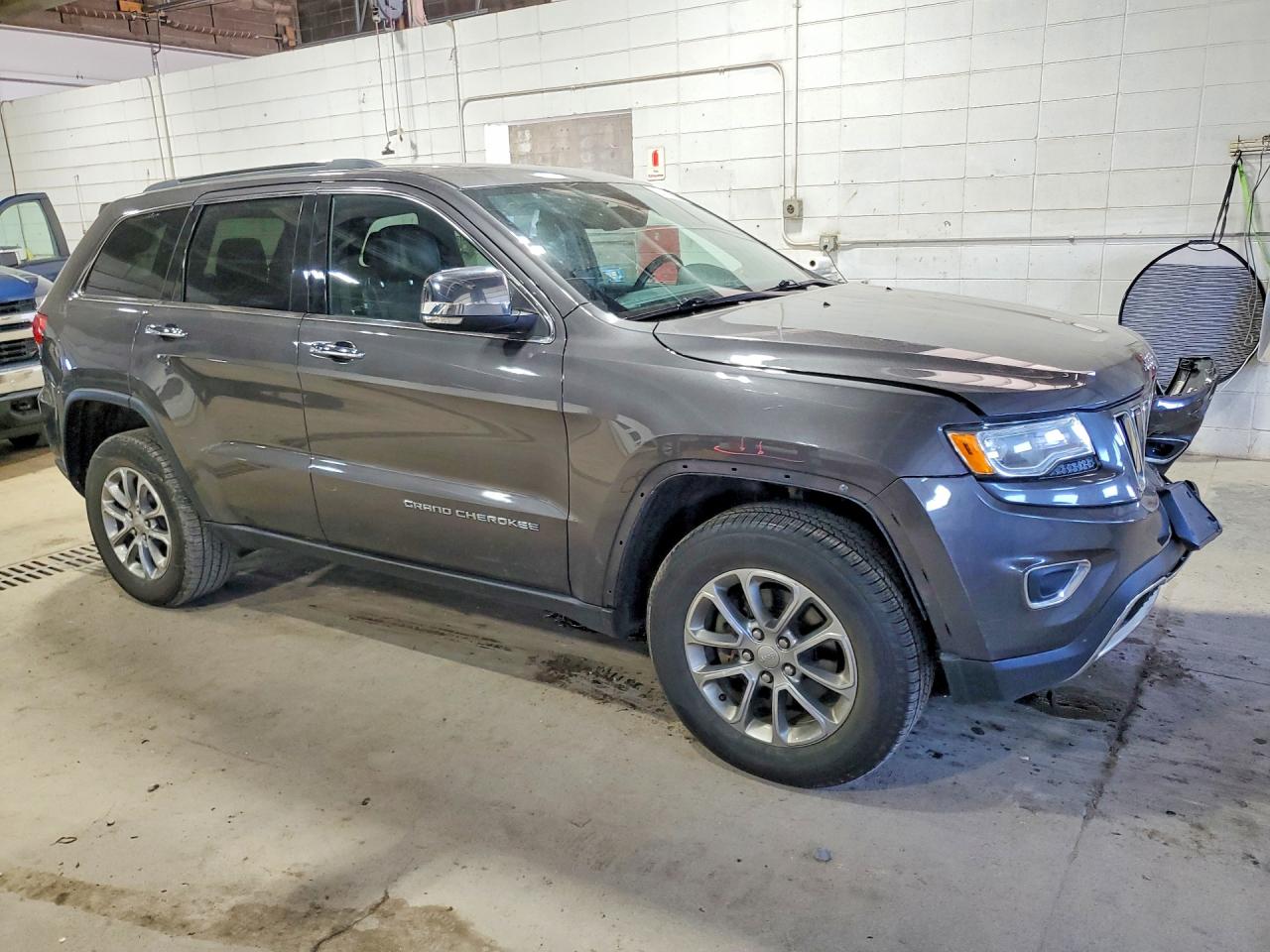 2015 Jeep Grand Cherokee VIN 1C4RJFBG9FC875330 COPART salvage auction — Front End, MN - CERT OF TITLE-SALVAGE, sold $3,450 on 2026-07-09 (photo 4)