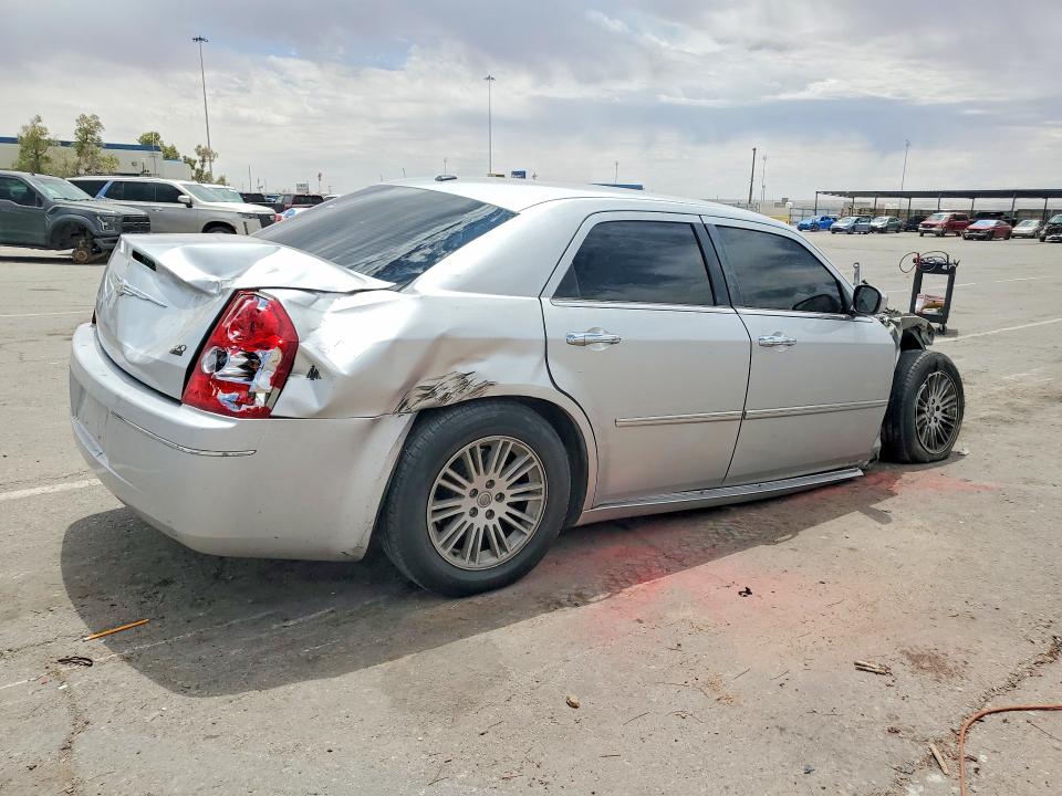 2010 Chrysler 300 VIN 2C3CA5CV4AH201190 COPART salvage auction — FRONT END, Tx - Salvage Vehicle Title, sold $125 on 2026-07-10 (photo 3)