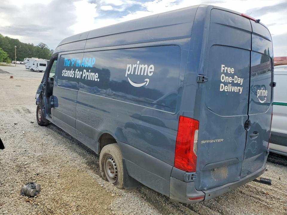 2019 Mercedes-benz Sprinter 2500 VIN WD4PF1CDXKP138937 COPART salvage auction — ALL OVER, Ga - Certificate Of Title, sold $5,800 on 2026-07-29 (photo 2)