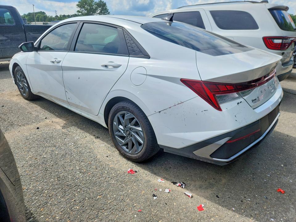 2025 Hyundai Elantra VIN KMHLM4DJ9SU131625 COPART salvage auction — MINOR DENT/SCRATCHES, LA - CERTIFICATE OF TITLE, sold $12,100 on 2026-07-16 (photo 2)