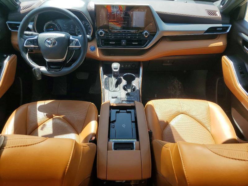 2022 Toyota Highlander VIN 5TDEBRCH8NS101698 COPART salvage auction — FRONT END, MI - CERTIFICATE OF TITLE, sold $26,000 on 2026-07-22 (photo 8)