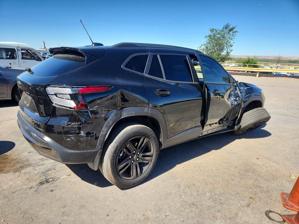 2026 Chevrolet Trax VIN KL77LKEP7TC122846 COPART salvage auction — SIDE, Nm - Cert Of Title-Salvage, sold $6,700 on 2026-07-13 (photo 3)