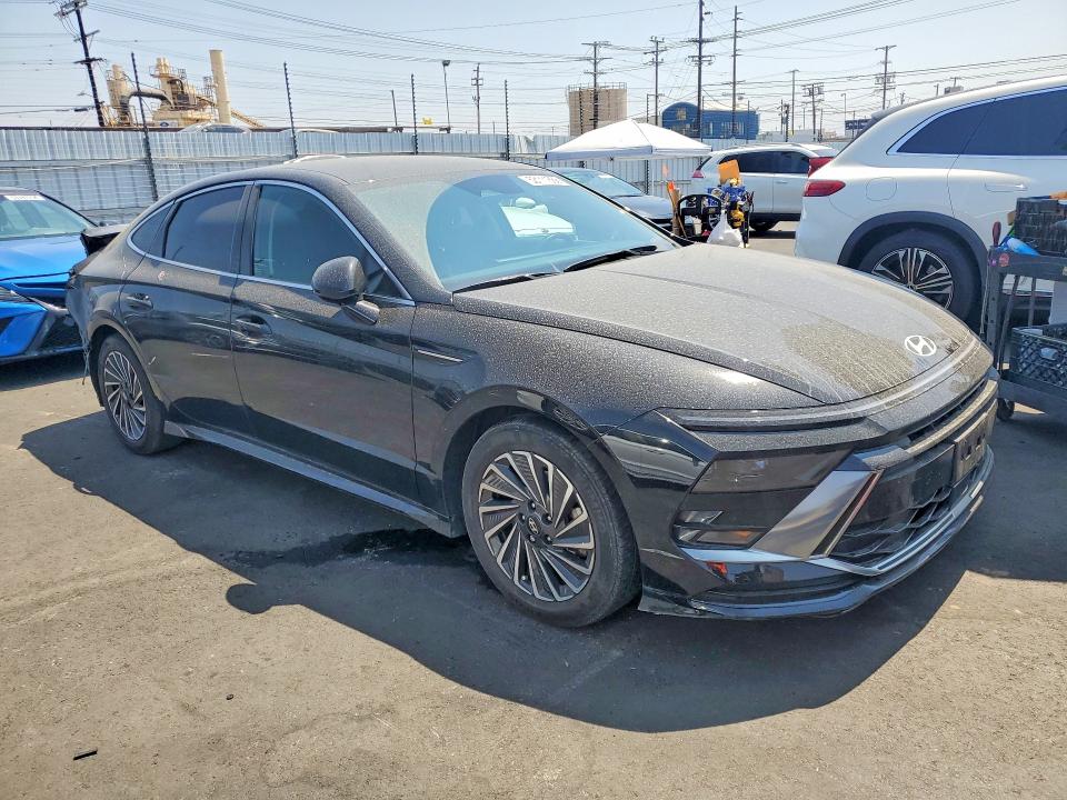 2025 Hyundai Sonata VIN KMHL34JJ9SA121847 COPART salvage auction — REAR END, Ca - Salvage Certificate, sold $9,500 on 2026-07-27 (photo 4)