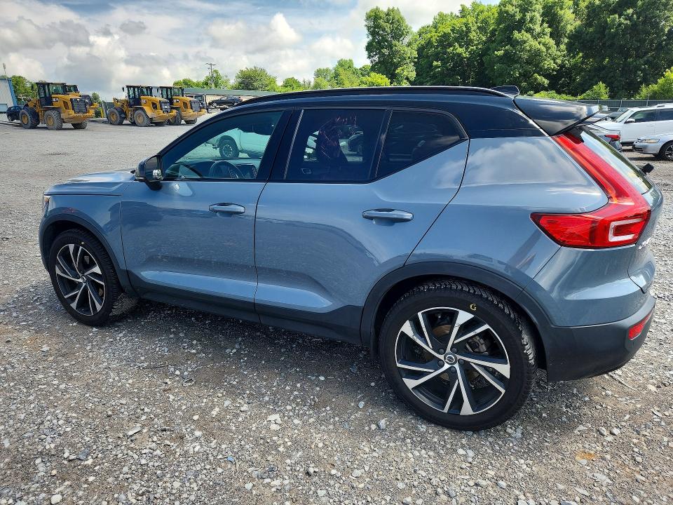 2021 Volvo Xc40 VIN YV4162UMXM2533699 COPART salvage auction — SIDE, TN - SALVAGE CERT-WATER DAMAGE, sold $5,900 on 2026-07-02 (photo 2)