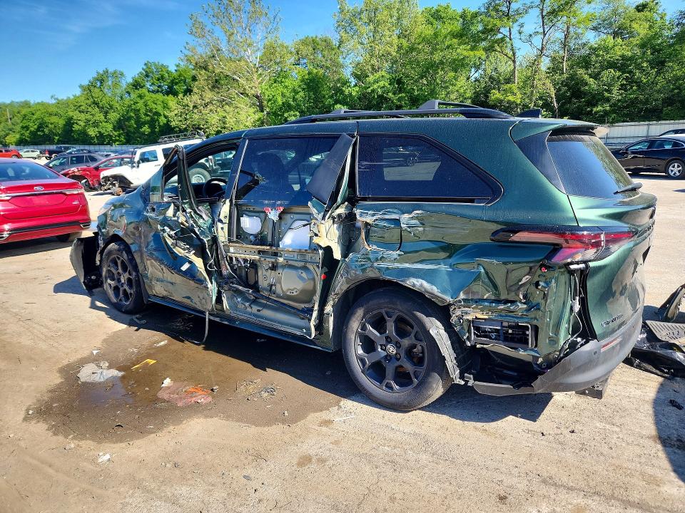 2025 Toyota Sienna VIN 5TDCSKFC8SS197620 COPART salvage auction — SIDE, Pa - Certificate Of Salvage, sold $17,200 on 2026-07-23 (photo 2)