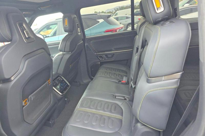 2023 Rivian R1s VIN 7PDSGABA4PN019950 COPART salvage auction — Normal Wear, MA - CERT OF TITLE-SALVAGE (P), sold $43,500 on 2026-06-08 (photo 6)