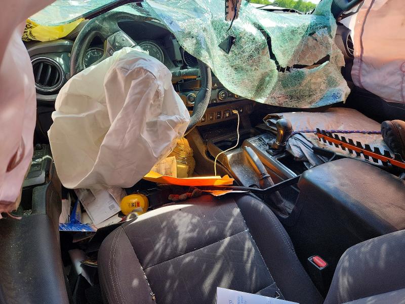 2019 Toyota Tacoma VIN 5TFCZ5AN2KX190212 COPART salvage auction — ROLLOVER, Mn - Cert Of Title-Salvage, sold $350 on 2026-07-27 (photo 8)
