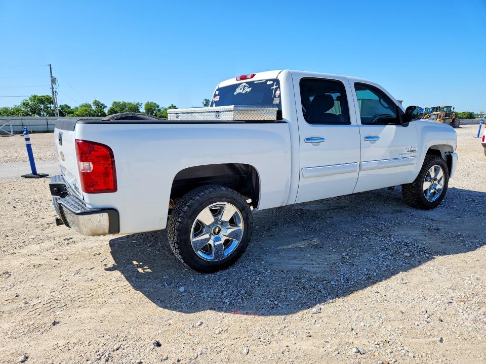 2010 Chevrolet Silverado 1500 VIN 3GCRCSE04AG159796 COPART salvage auction — MINOR DENT/SCRATCHES, TX - SALVAGE VEHICLE TITLE (P), sold $3,750 on 2026-07-09 (photo 3)