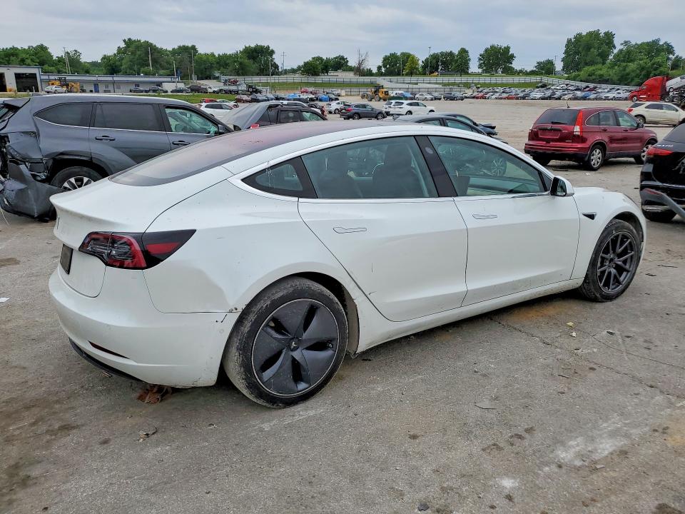 2018 Tesla Model 3 VIN 5YJ3E1EA4JF014833 COPART salvage auction — REAR END, Mo - Salvage Certificate Of Title, sold $4,700 on 2026-07-10 (photo 3)