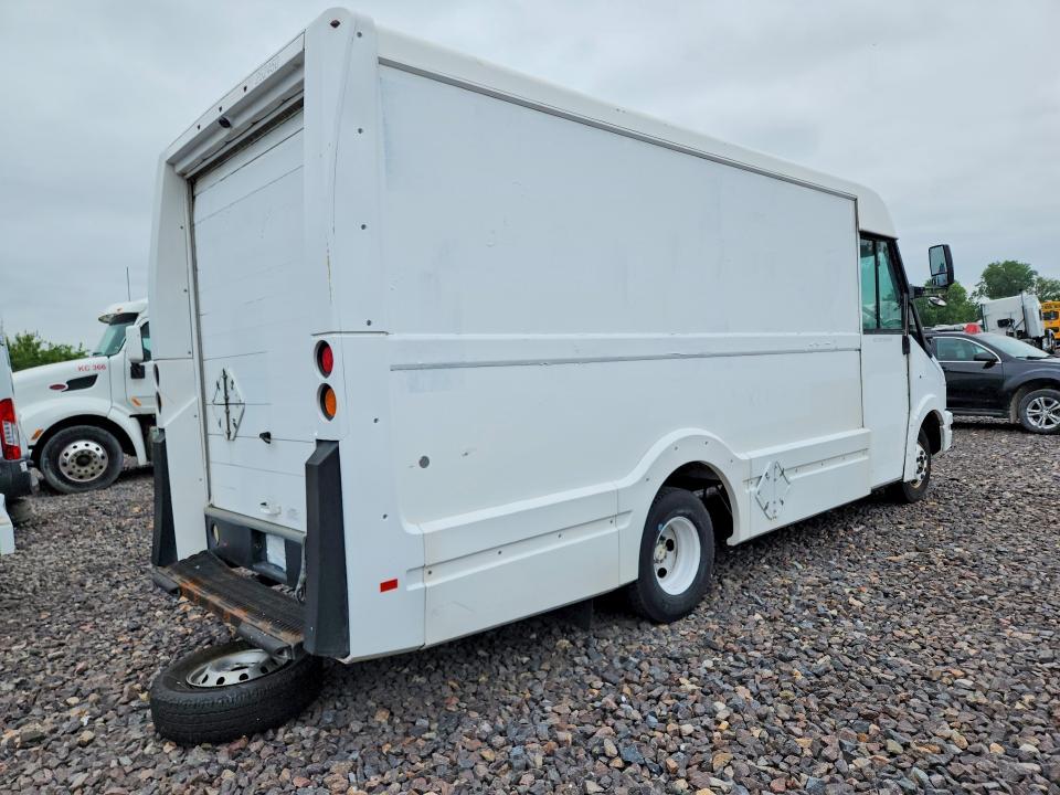 2013 Isuzu Npr VIN JALB4T179D7W01204 COPART salvage auction — NORMAL WEAR, MO - CERTIFICATE OF TITLE, sold $10 on 2026-07-09 (photo 3)