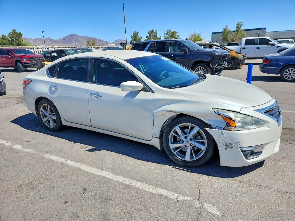 2015 Nissan Altima VIN 1N4AL3AP4FC285534 COPART salvage auction — FRONT END, Nm - Cert Of Title-Salvage, sold $3,150 on 2026-07-10 (photo 4)