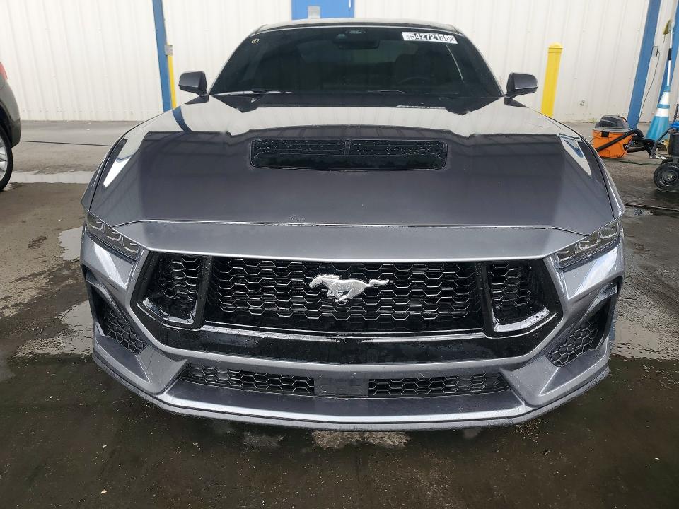 2025 Ford Mustang VIN 1FA6P8CF4S5417878 COPART salvage auction — MINOR DENT/SCRATCHES, Ca - Certificate Of Title, sold $38,750 on 2026-07-09 (photo 5)