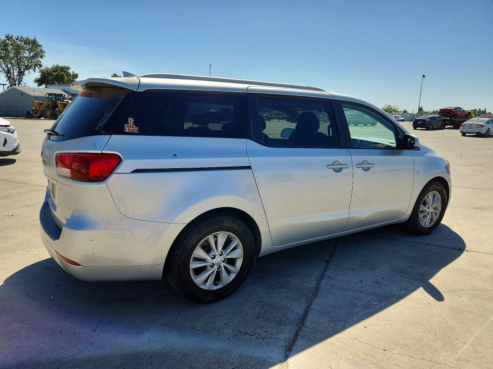 2015 Kia SEDONA VIN KNDMB5C18F6062622 COPART salvage auction — MECHANICAL, Mt - Dis/Dlr/Exp Only Clean Title, sold $675 on 2026-07-20 (photo 3)