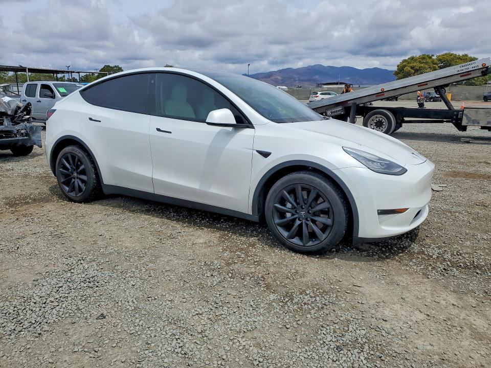 2021 Tesla Model y VIN 5YJYGDEE1MF262367 COPART salvage auction — SIDE, Ca - Salvage Certificate, sold $300 on 2026-07-24 (photo 4)
